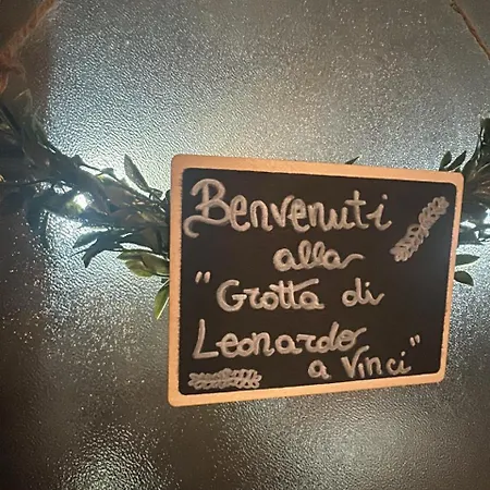 La Grotta Di Leonardo A Vinci *