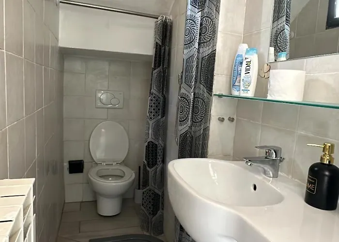 La Grotta Di Leonardo A Vinci クアッラータ